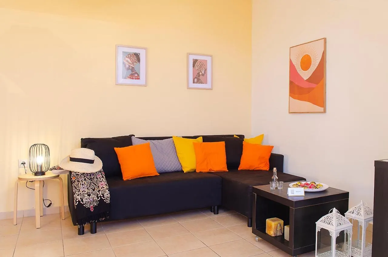 Divine Apartments Κουνουπιδιανά